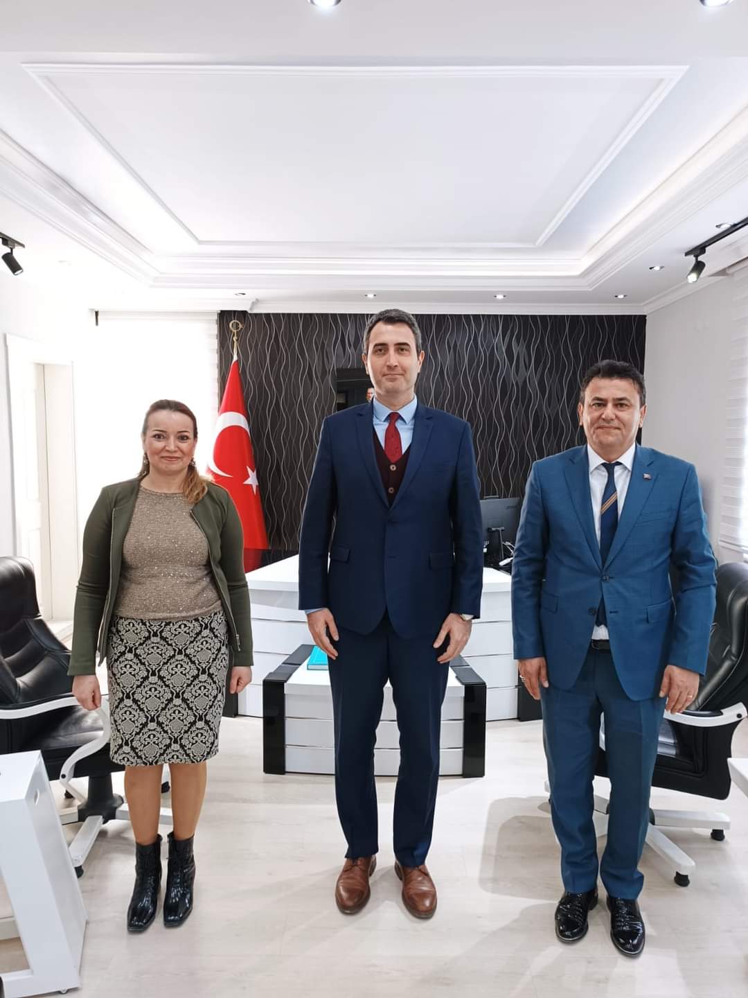 Didim’i tanıtan öğretmene Kaymakam’dan başarı belgesi..